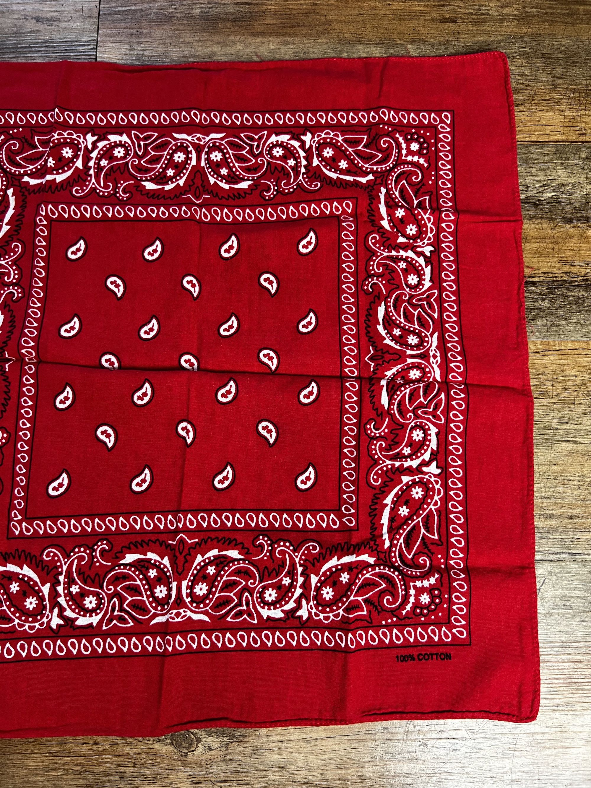 Vintage Vintage 100% Cotton Red Paisley Print Bandana RN13960 Size ONE SIZE - 2 Thumbnail