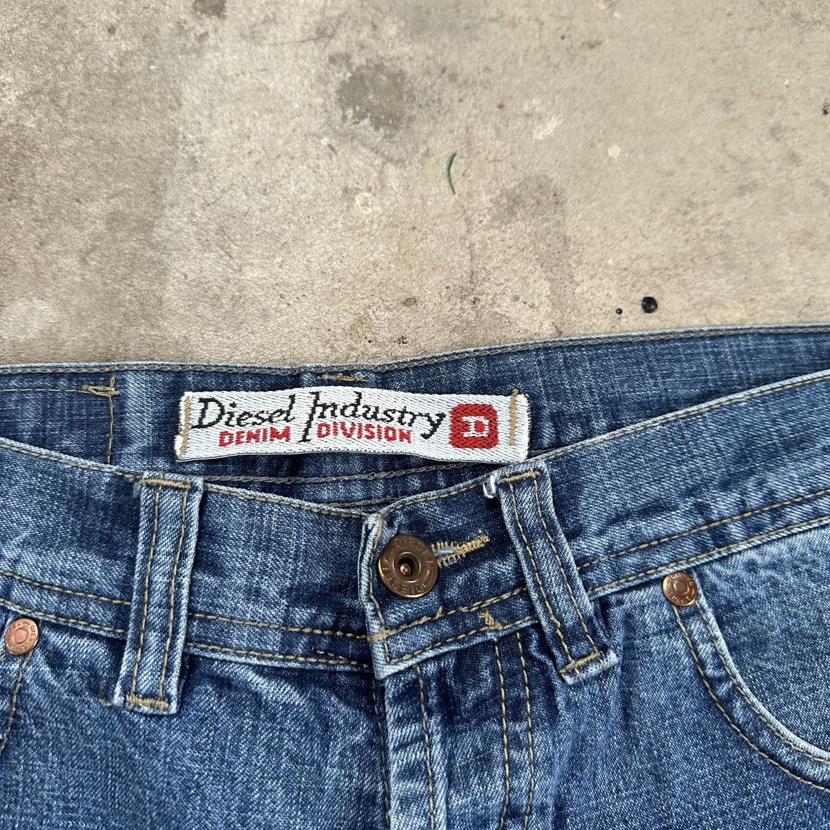 Diesel Vintage Diesel Flared Jeans Faded Baggy Japanese Y2K Size US 32 / EU 48 - 6 Thumbnail