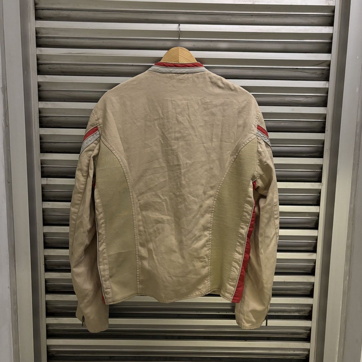 Armani Exchange × Vintage Vintage Armani Exchange Racing Stripe Jacket Beige/Red Size US L / EU 52-54 / 3 - 5 Thumbnail
