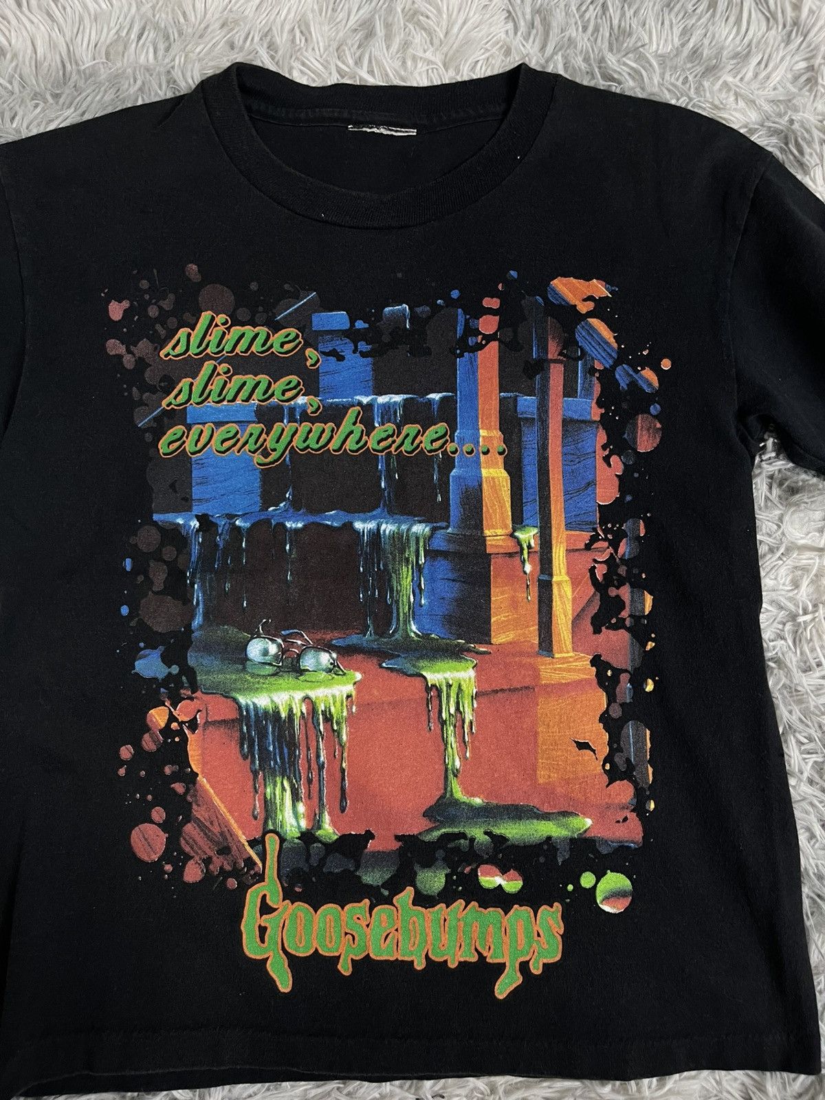 Vintage VINTAGE 90s GOOSEBUMPS Monster Blood 3 Slime Horror MovieTee Size US M / EU 48-50 / 2 - 3 Thumbnail