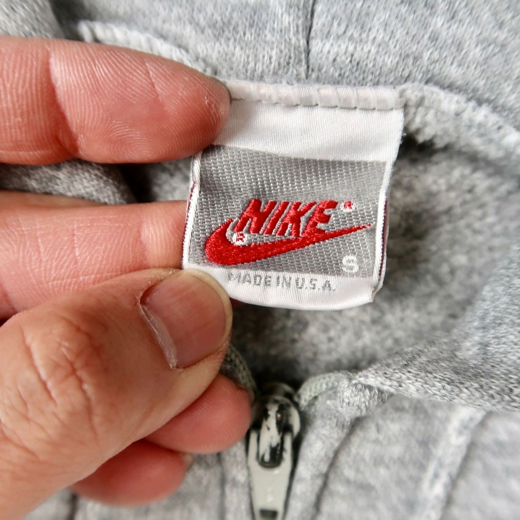 Nike VINTAGE Nike Hoodie Adult S Small Gray Full Zip Embroidered Logo Made in USA 80s Mens Size US S / EU 44-46 / 1 - 6 Thumbnail