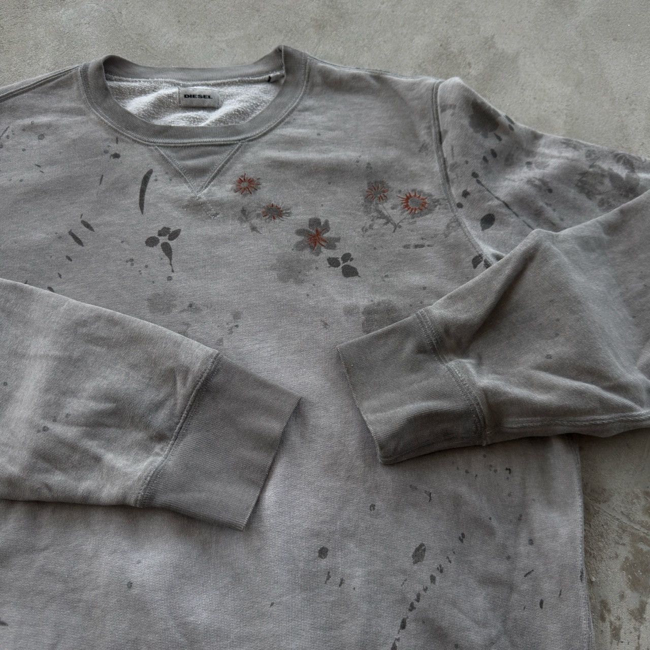 Diesel Vintage Diesel Sweatshirt Distressed Paint Splatter Crewneck Size US L / EU 52-54 / 3 - 4 Thumbnail