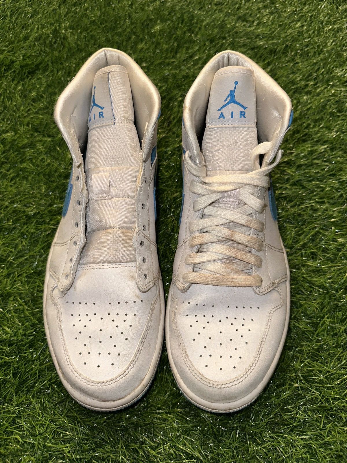 Jordan Brand Nike jordan 1 unc mid shoes size 9 Size US 9 / EU 42 - 3 Thumbnail