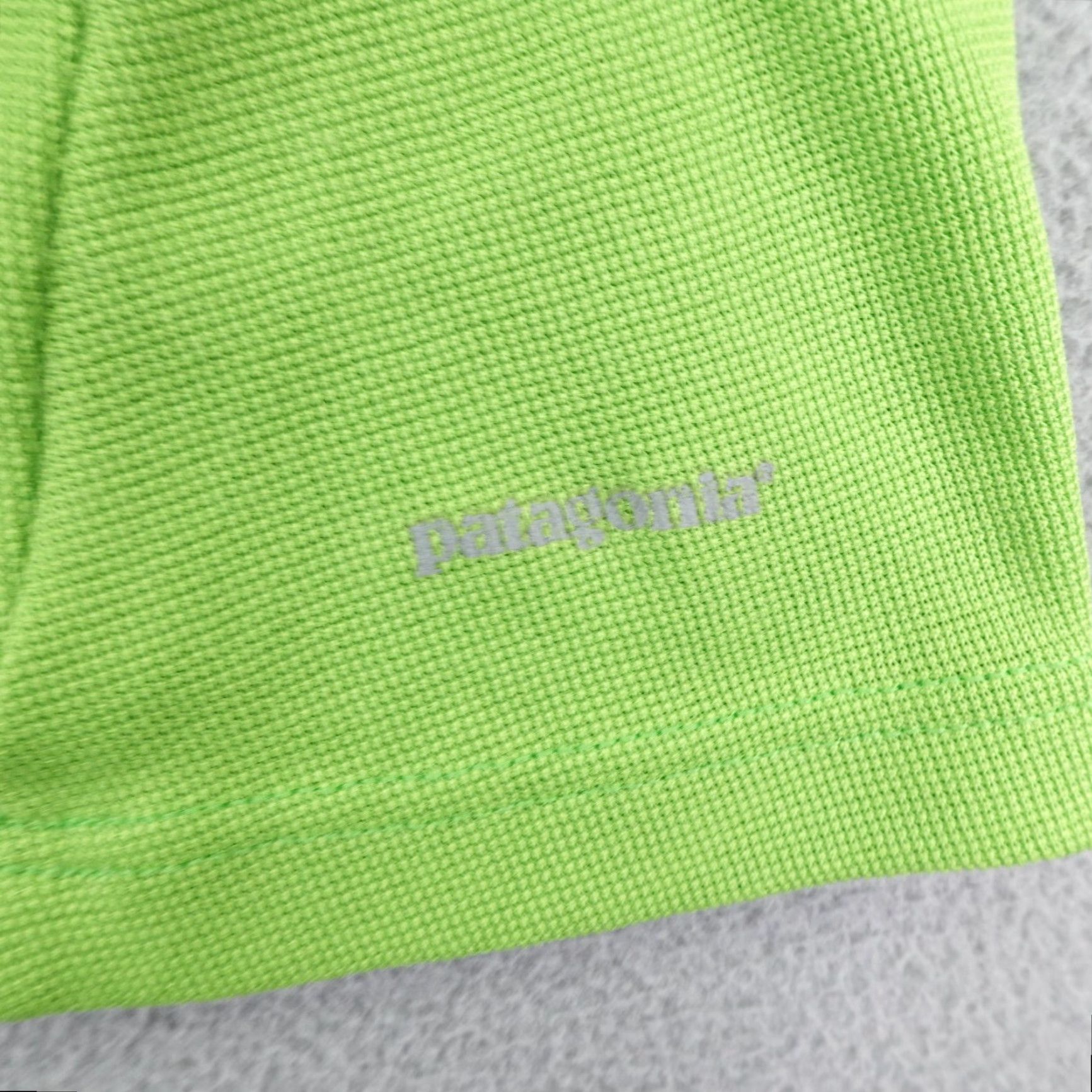 Patagonia Patagonia Shirt Women Small Green Capilene 2 Midweight Baselayer Top Shirt Women Small Green Capilene 2 Midweight Baselayer Performance Top Size S / US 4 / IT 40 - 4 Thumbnail