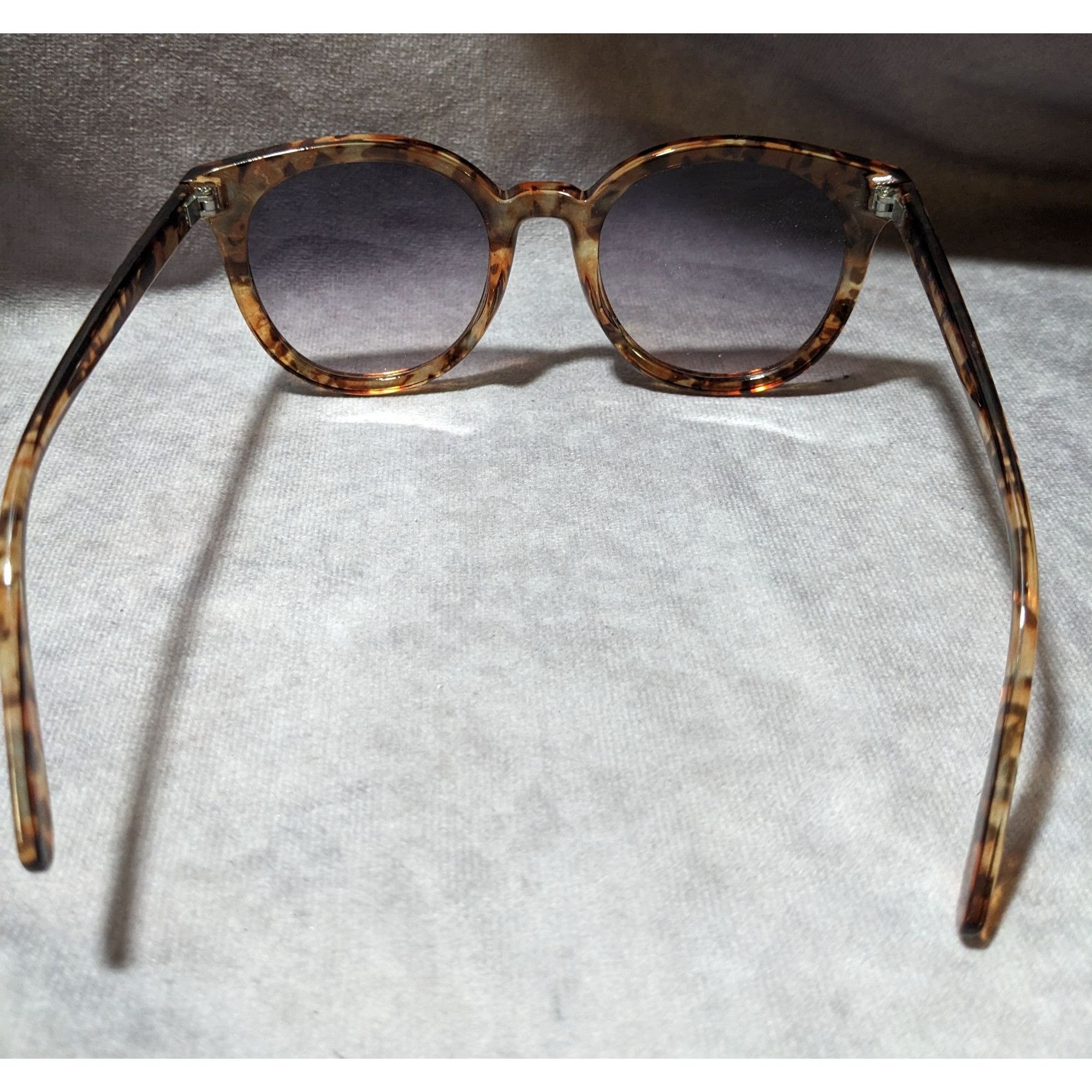 Ann Taylor Ann Taylor Factory Retro Tortoise Sunglasses Size ONE SIZE - 3 Thumbnail
