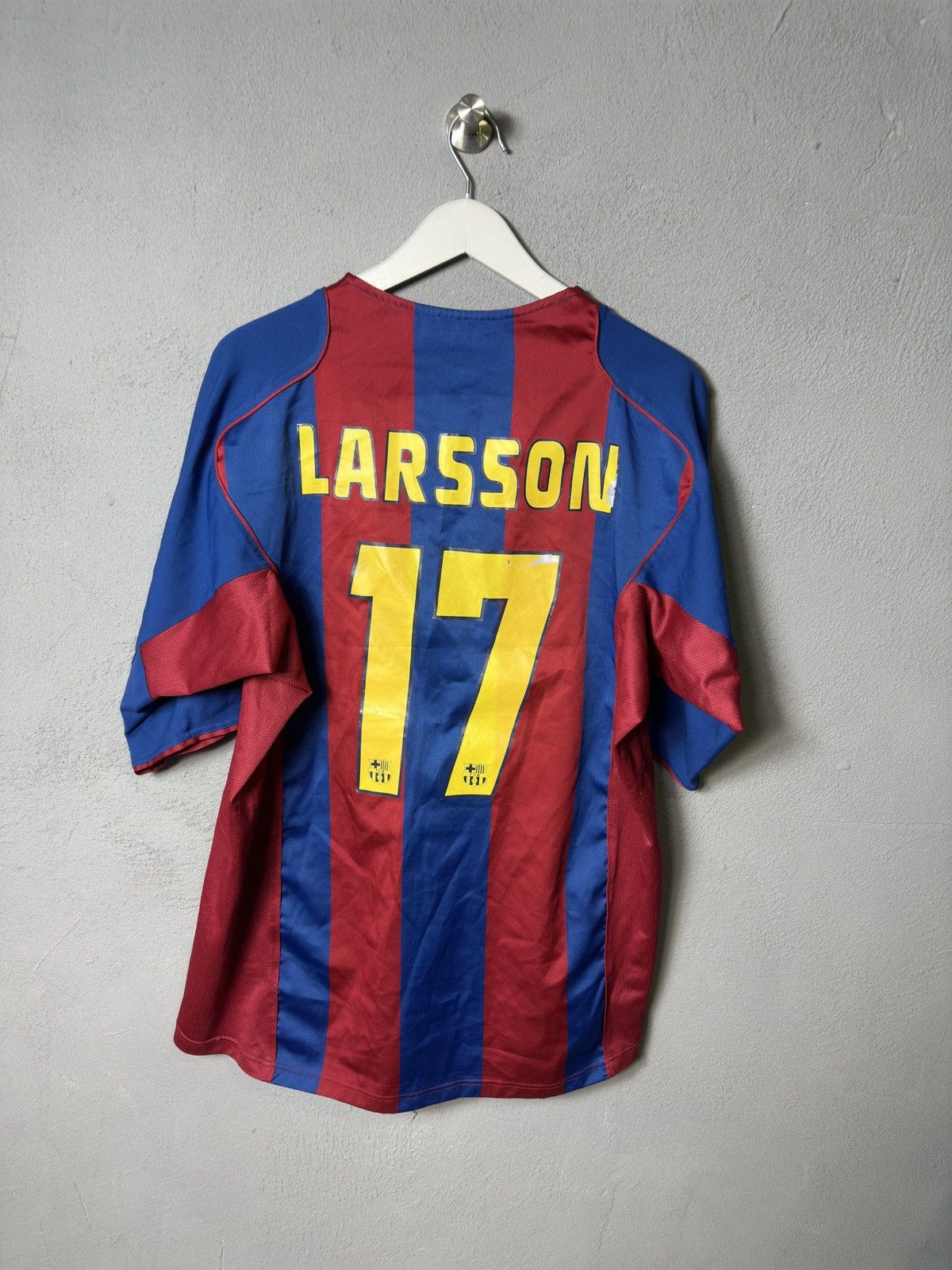 Nike × Vintage FC Barcelona 2004-2005 Home football jersey Nike #17 Larsson Size US XL / EU 56 / 4 - 9 Thumbnail