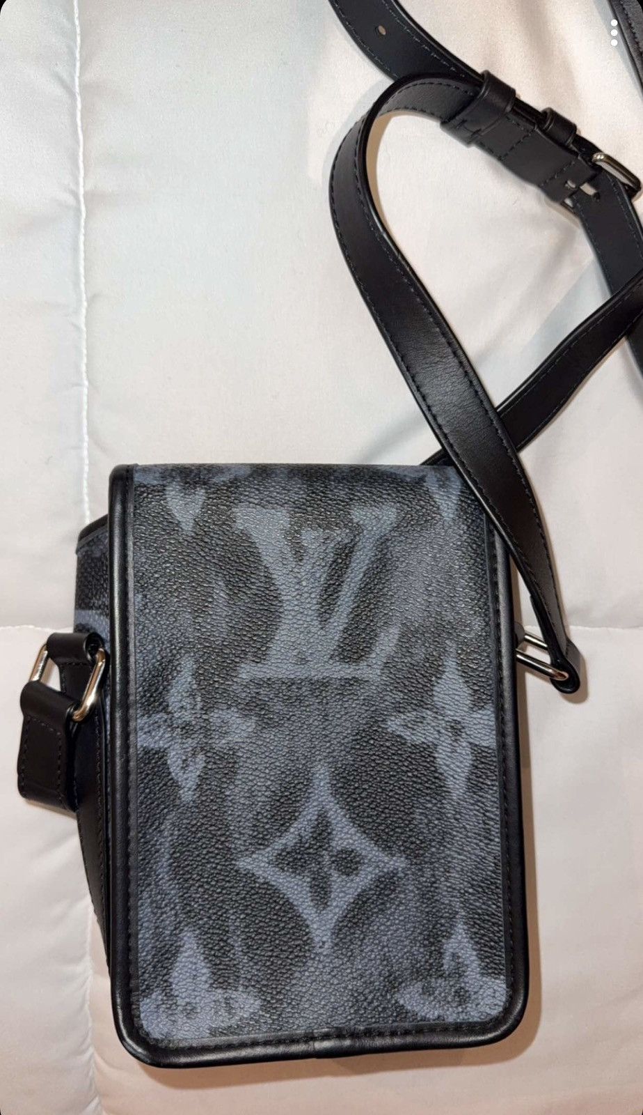 Louis Vuitton Louis Vuitton Amazon Nano Messenger Bag Size ONE SIZE - 3 Thumbnail