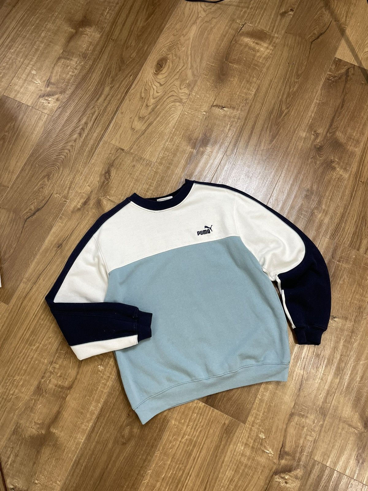 Puma × Vintage Vintage 90’s Y2K Style Puma Logo Sweatshirt Size US S / EU 44-46 / 1 - 1 Thumbnail