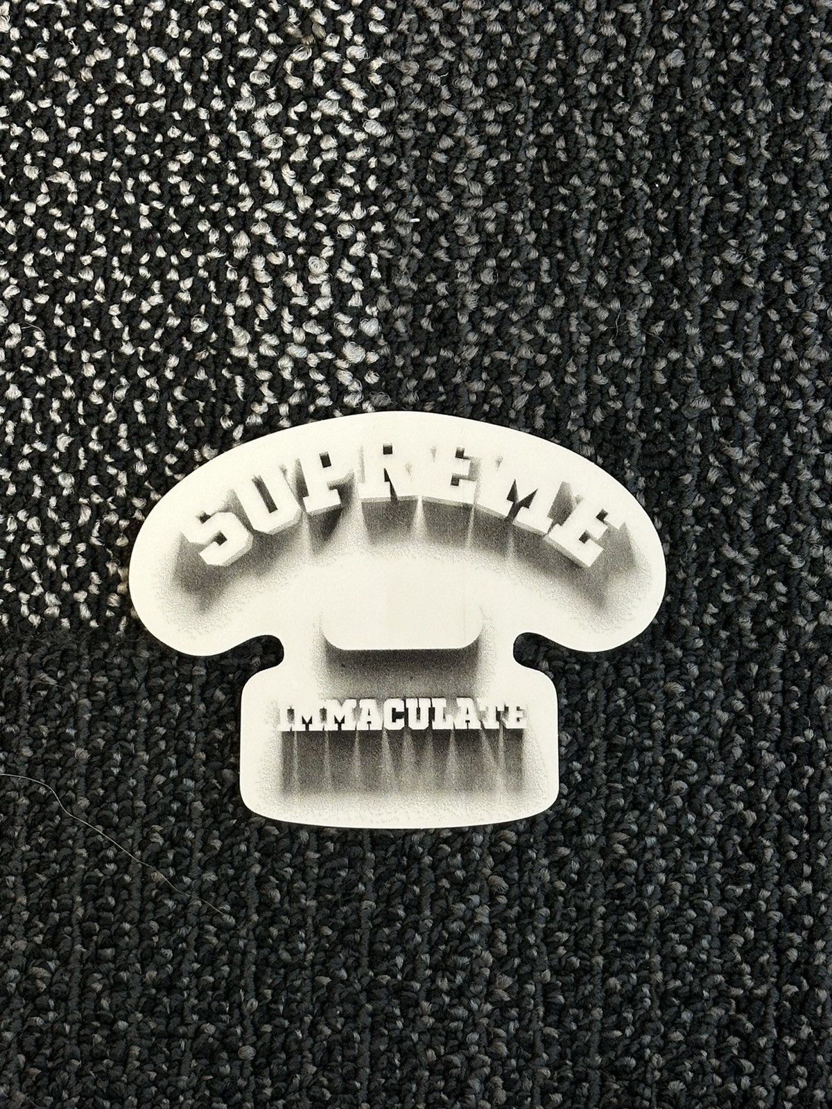 Supreme Supreme Shadow Immaculate Sticker Size ONE SIZE - 1 Preview
