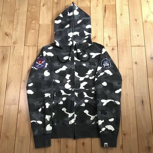 Bape 💫Glow in the dark💫 BAPE City camo full zip hoodie APE Size US M / EU 48-50 / 2 - 2 Thumbnail