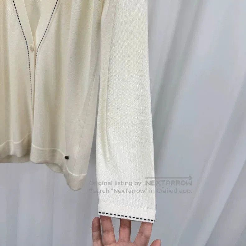 Hermes Hermes Cream Wool Knit Cardigan with Pendant. Size US S / EU 44-46 / 1 - 4 Thumbnail