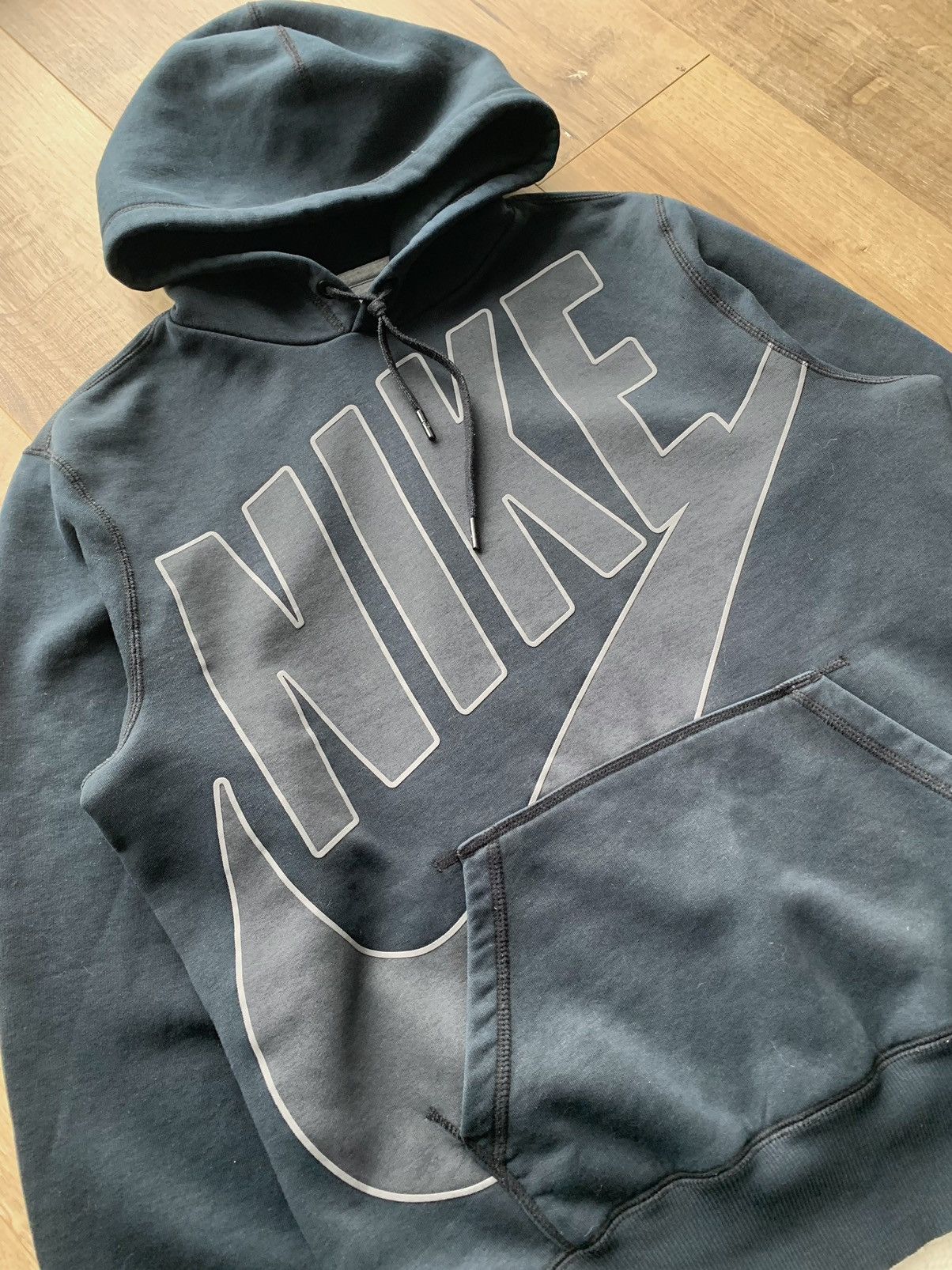Nike Vintage Nike center logo big swoosh hoodie pullover Size US M / EU 48-50 / 2 - 4 Thumbnail