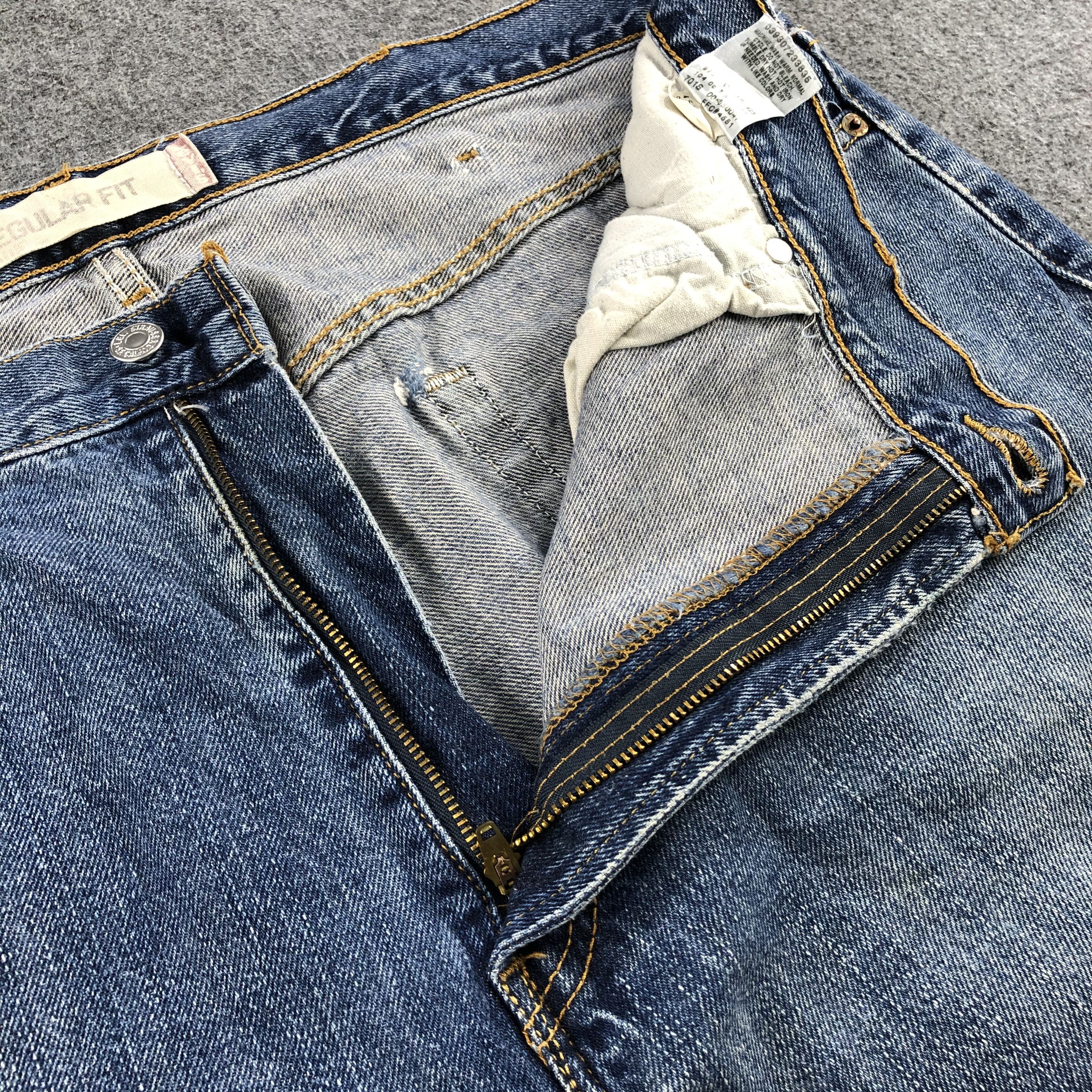 Levi's Vintage Blue Wash Levis 505 Jeans-J1484 Size US 41 - 10 Thumbnail