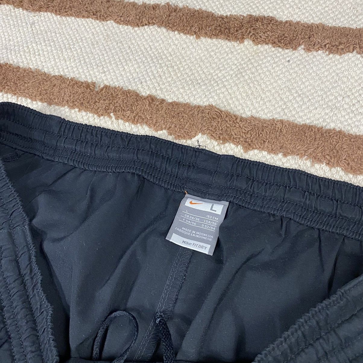 Nike NIKE Y2K DRILL BAGGY TRACK NYLON PANTS Size US 34 / EU 50 - 8 Thumbnail