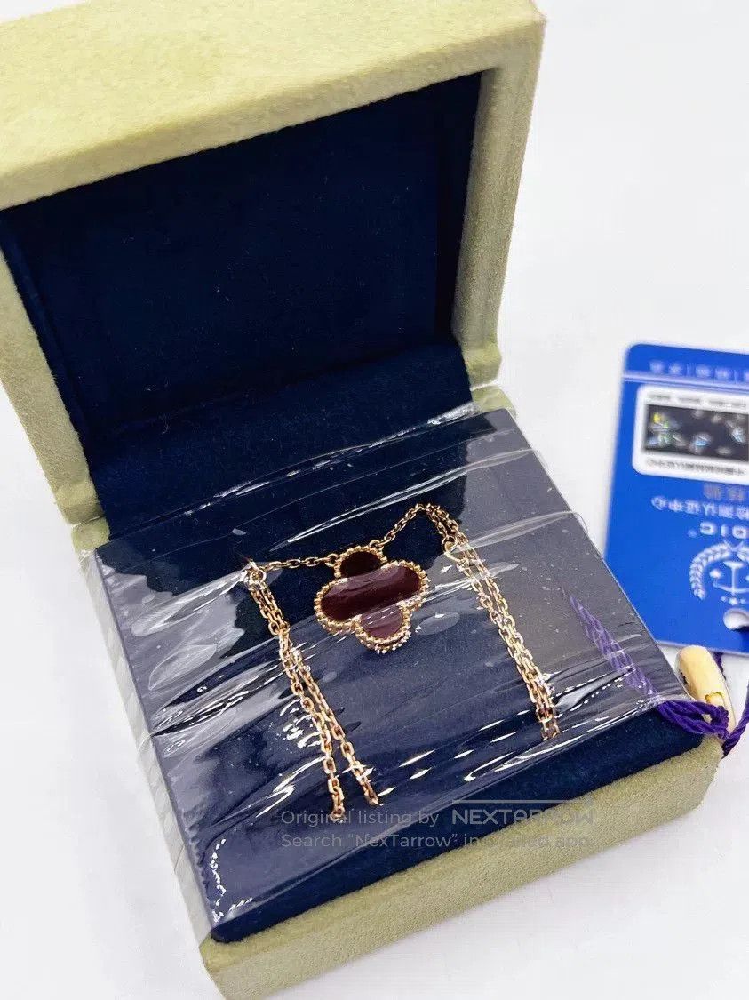 Van Cleef & Arpels Van Cleef Arpels 18K Gold Carnelian Necklace. Size ONE SIZE - 4 Thumbnail