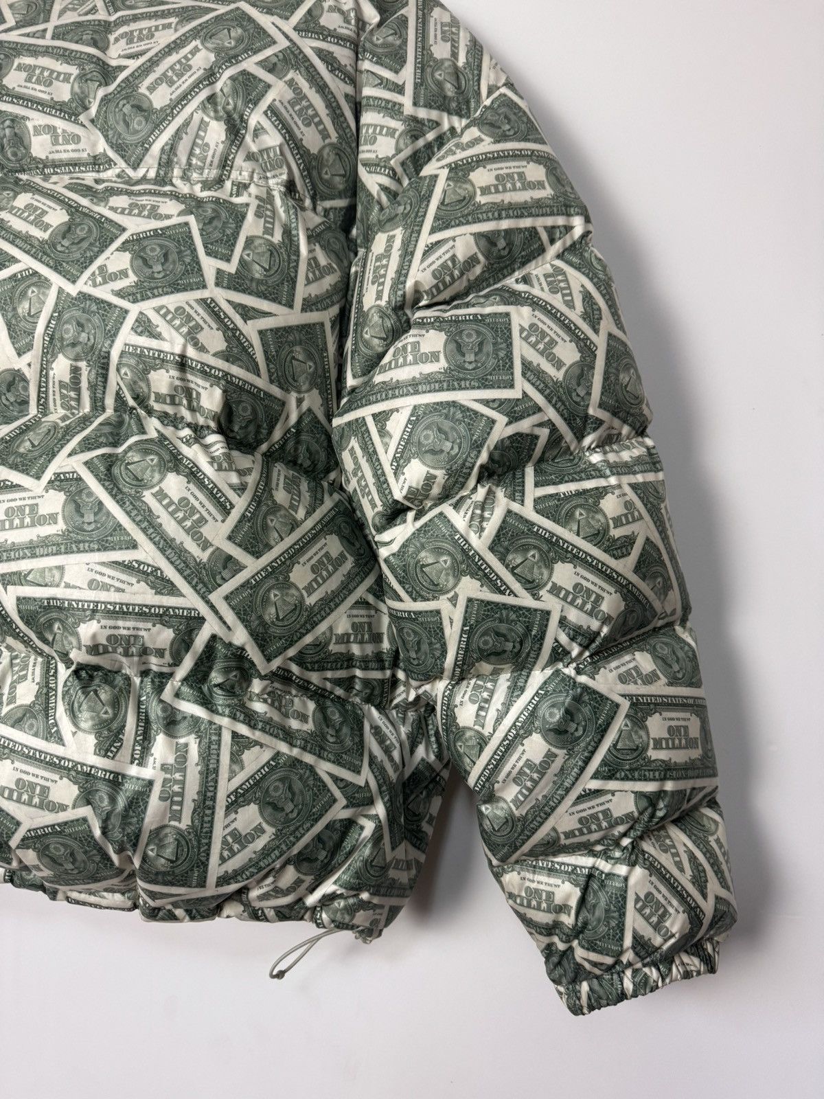 Vetements Vetements Million Dollar Print Down Puffer Jacket Luxury Size US S / EU 44-46 / 1 - 18 Thumbnail