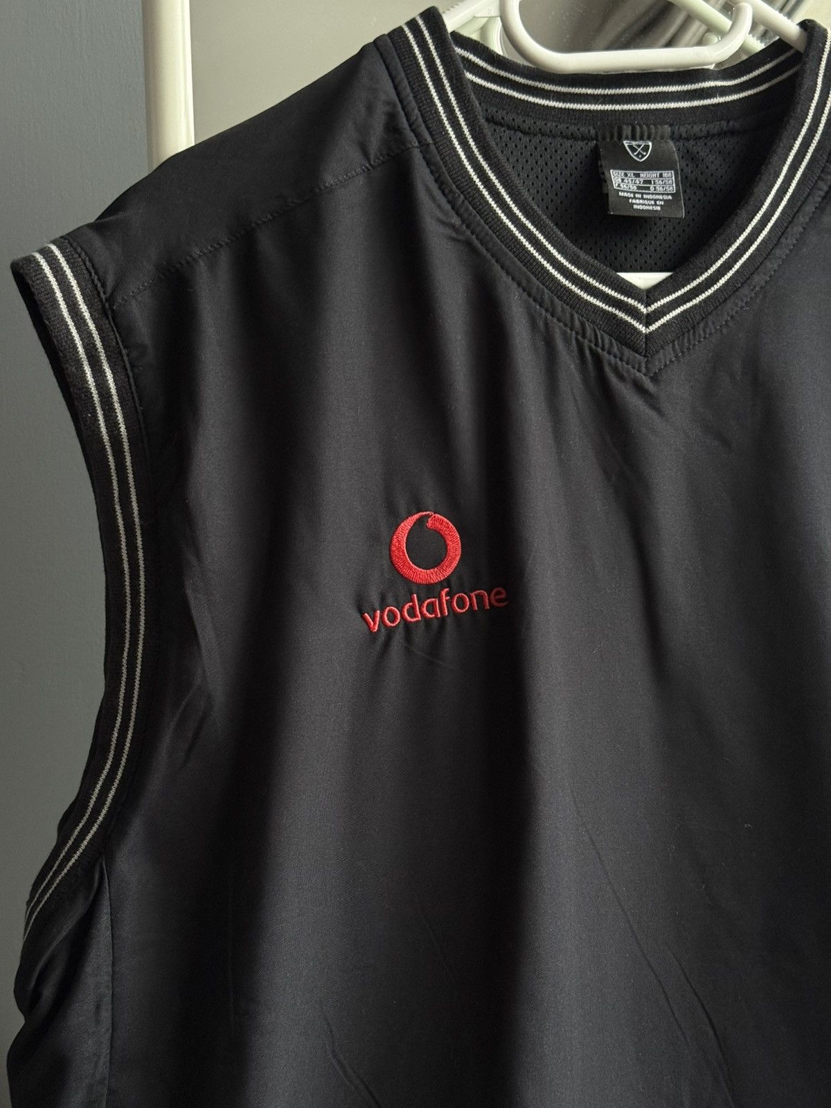 Nike Nike Golf Vodafone Logo Vest Black XL Vintage Sports Size US XL / EU 56 / 4 - 3 Thumbnail