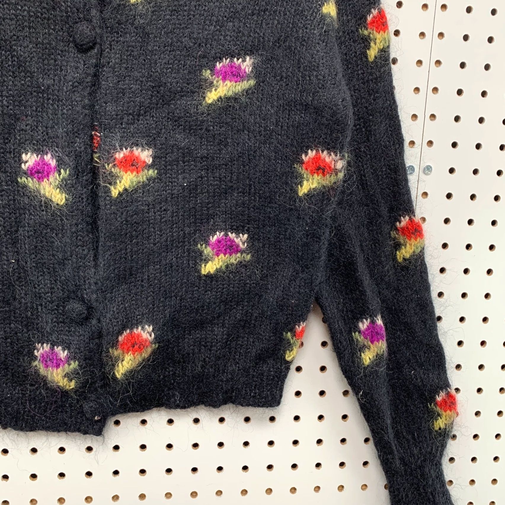 Vintage VINTAGE Cambridge Mohair Floral Cardigan Womens S Black Flower Taiwan Size S / US 4 / IT 40 - 7 Thumbnail