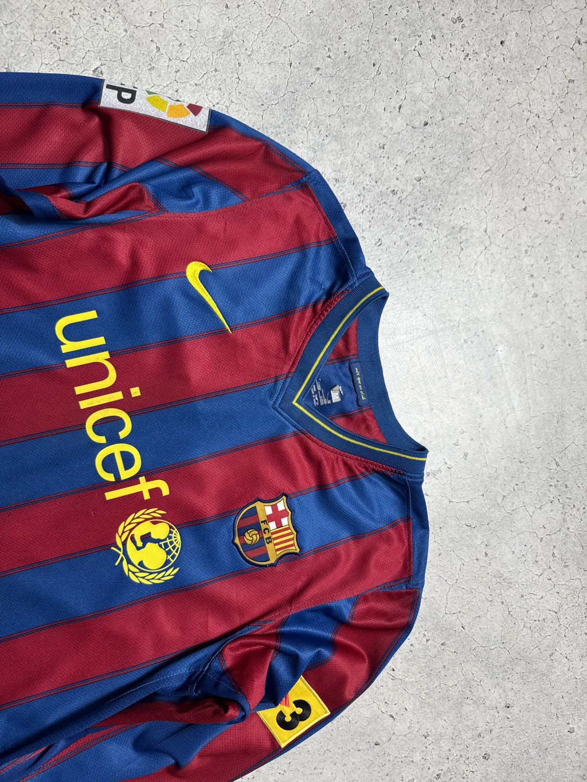 Nike Nike FC Barcelona Ibrahimovich #9 2009/2010 Jersey LongSleve Size US M / EU 48-50 / 2 - 7 Thumbnail