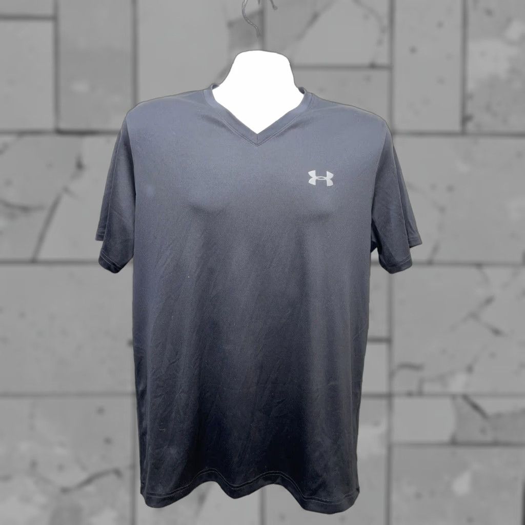 Under Armour VINTAGE Under Armour Athletic T-Shirt Mens M Black Activewear HearGear Loose Size US M / EU 48-50 / 2 - 1 Thumbnail