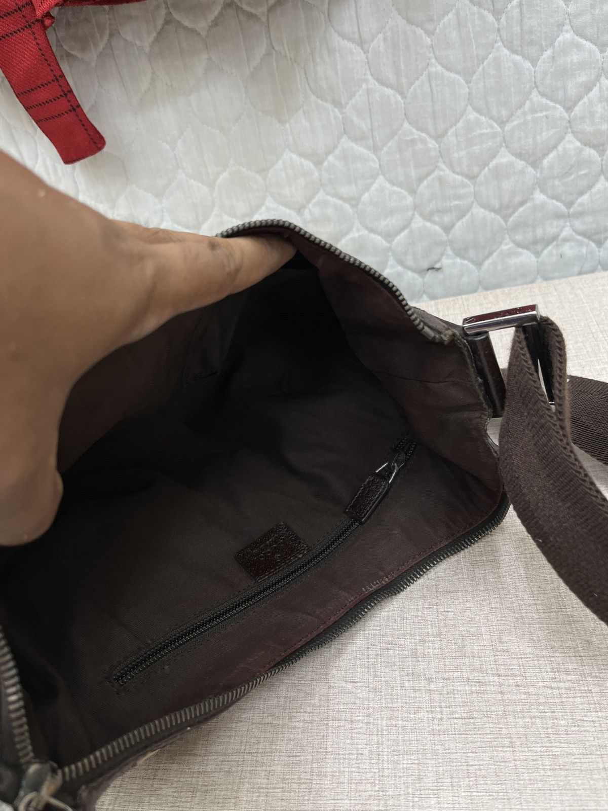 Gucci 🔥STEALS🔥 GUCCI SLING BAG Size ONE SIZE - 12 Thumbnail