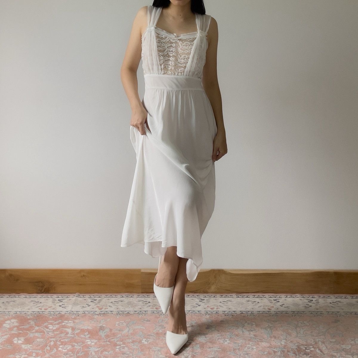 Vintage Vintage 1950s Ice Blue Rayon Nightgown (M–L) Size L / US 10 / IT 46 - 7 Thumbnail