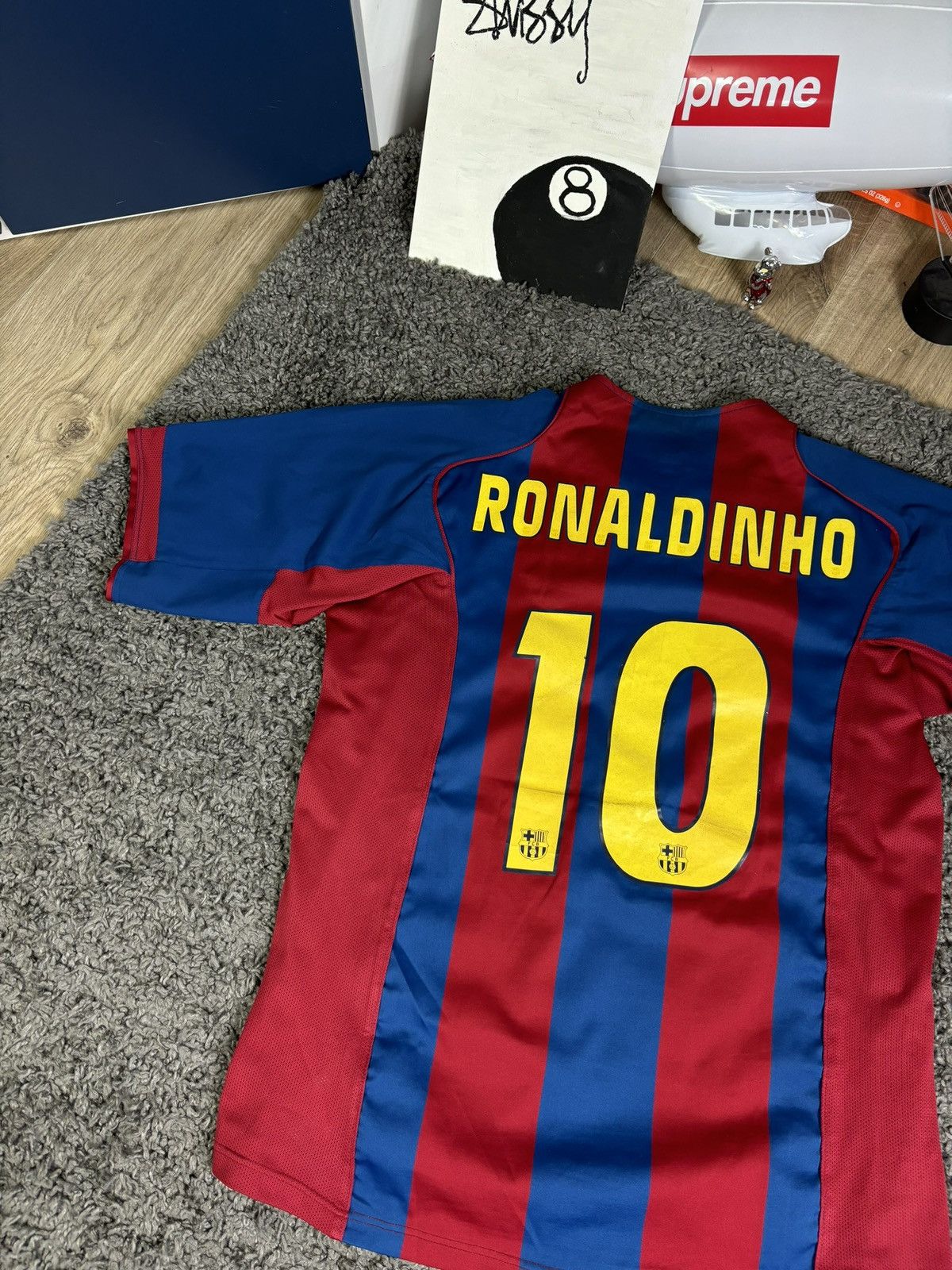 Nike × Vintage Nike Barcelona 2005/2006 Ronaldinho Home Shirt Soccer Jersey Size US XL / EU 56 / 4 - 6 Thumbnail