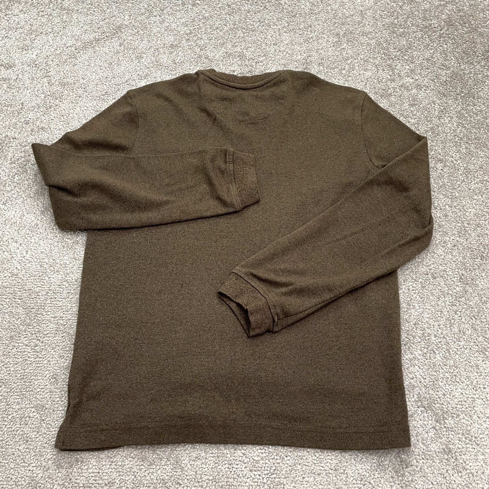 Van Heusen V-Neck T-Shirt Mens Small Green Long Sleeve Cotton Casual Outdoor Top Van Heusen Shirt Mens Regular Size S Green Solid Pattern 90s? Wait no. Size US S / EU 44-46 / 1 - 2 Thumbnail