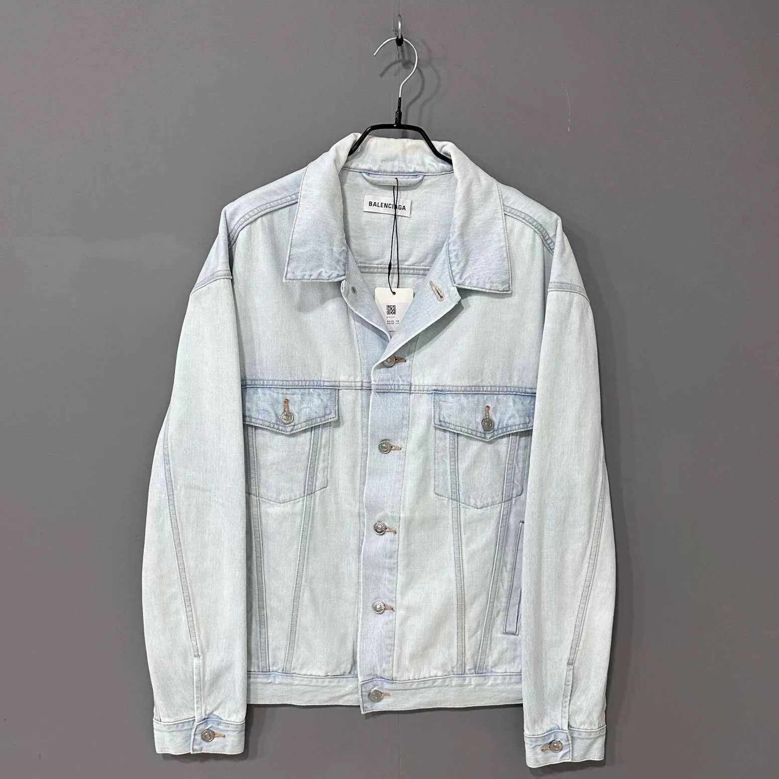 Balenciaga Balenciaga Embroidered Logo Denim Jacket Size US S / EU 44-46 / 1 - 1 Thumbnail
