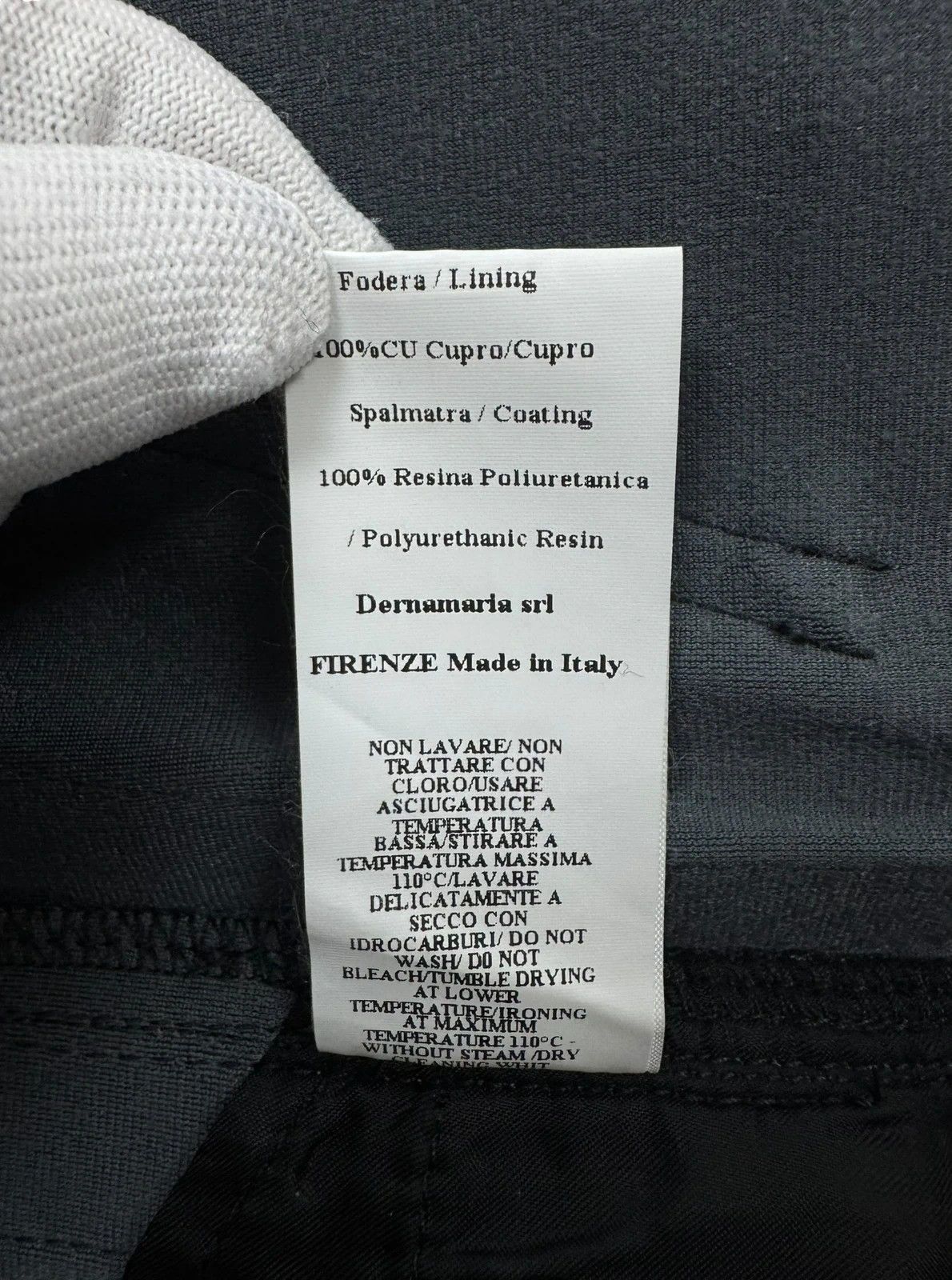 Ermanno Scervino Ermanno Scervino Faux Leather Trousers size 42 Size 28" / US 6 / IT 42 - 18 Thumbnail