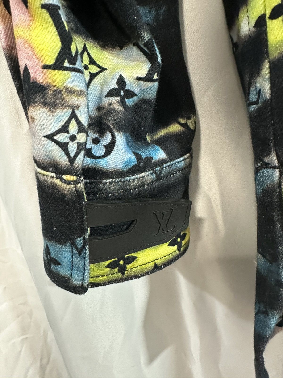 Louis Vuitton Louis Vuitton Shirt Size US L / EU 52-54 / 3 - 11 Thumbnail