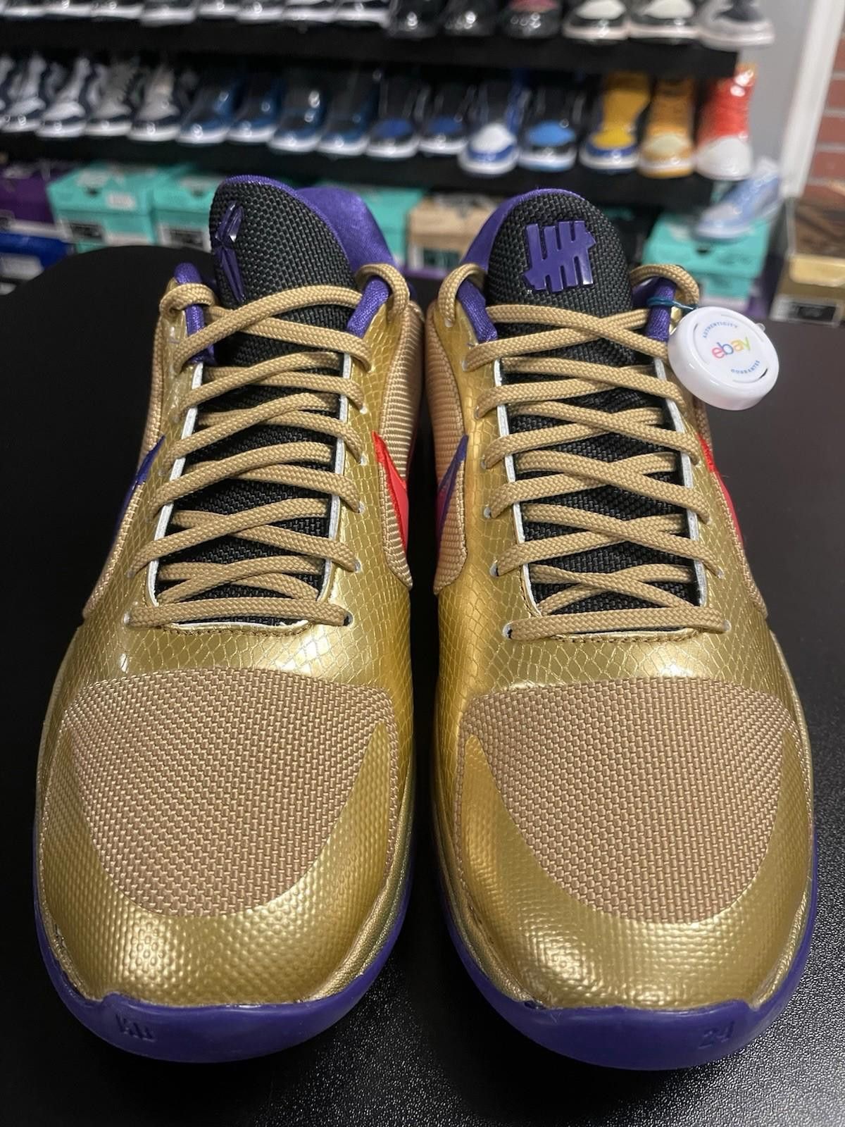 Nike Size 10.5 - Undefeated x Nike Zoom Kobe 5 Hall Of Fame Size US 10.5 / EU 43-44 - 2 Thumbnail