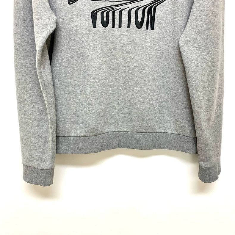 Louis Vuitton Louis Vuitton Grey Twisted Letter Sweatshirt Size US M / EU 48-50 / 2 - 4 Thumbnail