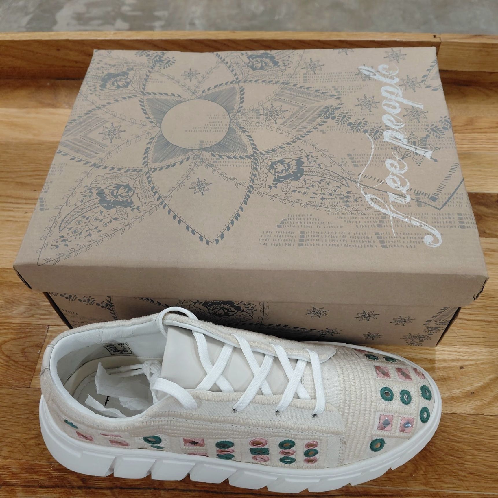 Free People Free People Catch Me If You Can Women 40 US 9.5 Multicolor Floral Crochet Sneakers Mirror Combo Sneaker Womens Size US 10.5 / IT 40.5 - 7 Thumbnail