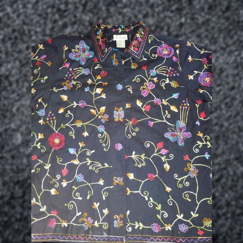 Quacker Factory VINTAGE Quacker Factory Women's 1X Beaded Butterfly Flower Embroidered Shirt Size XL / US 12-14 / IT 48-50 - 1 Thumbnail