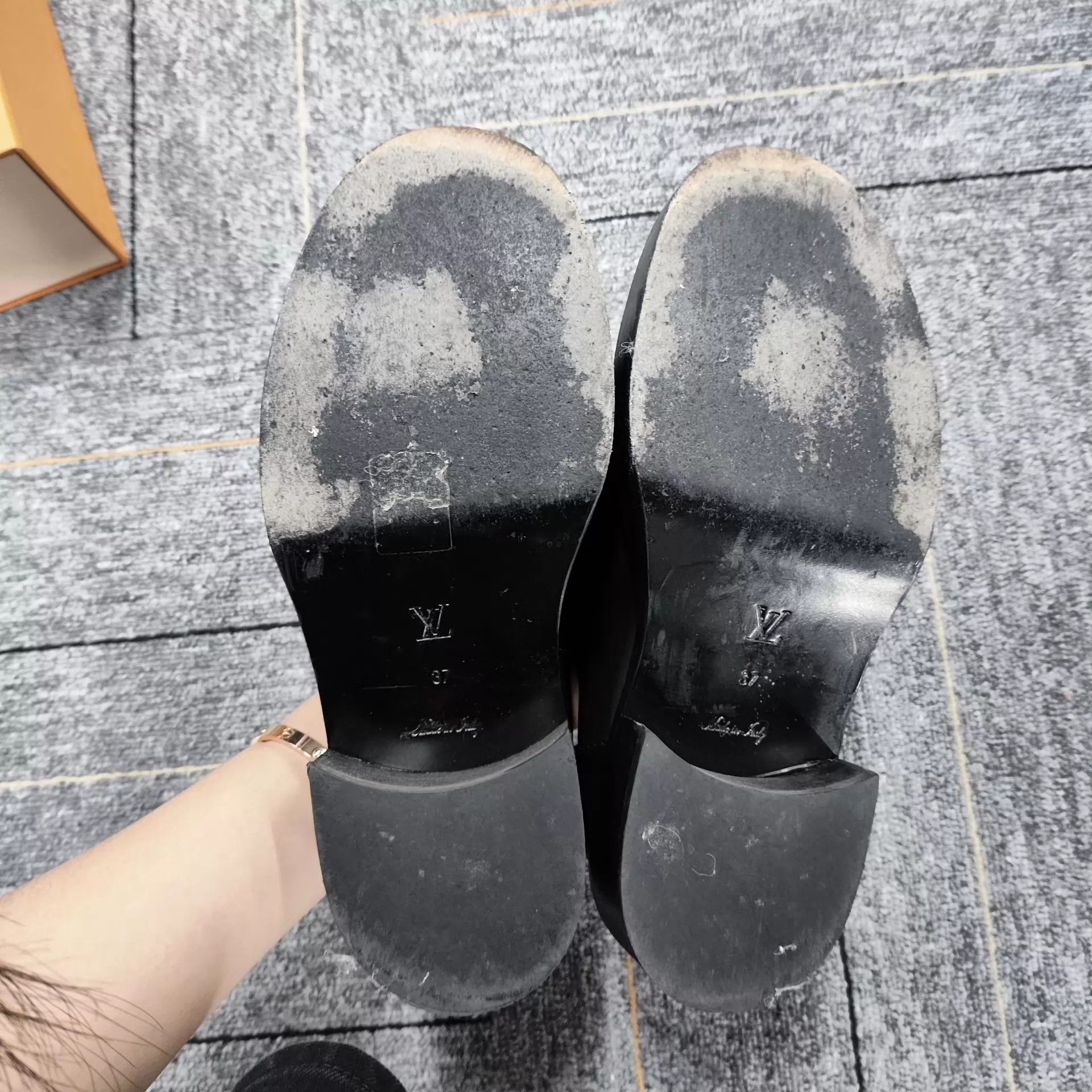 Louis Vuitton LV Monogram Canvas Flats Women's Size 37 Size US 6.5 / IT 36.5 - 5 Thumbnail