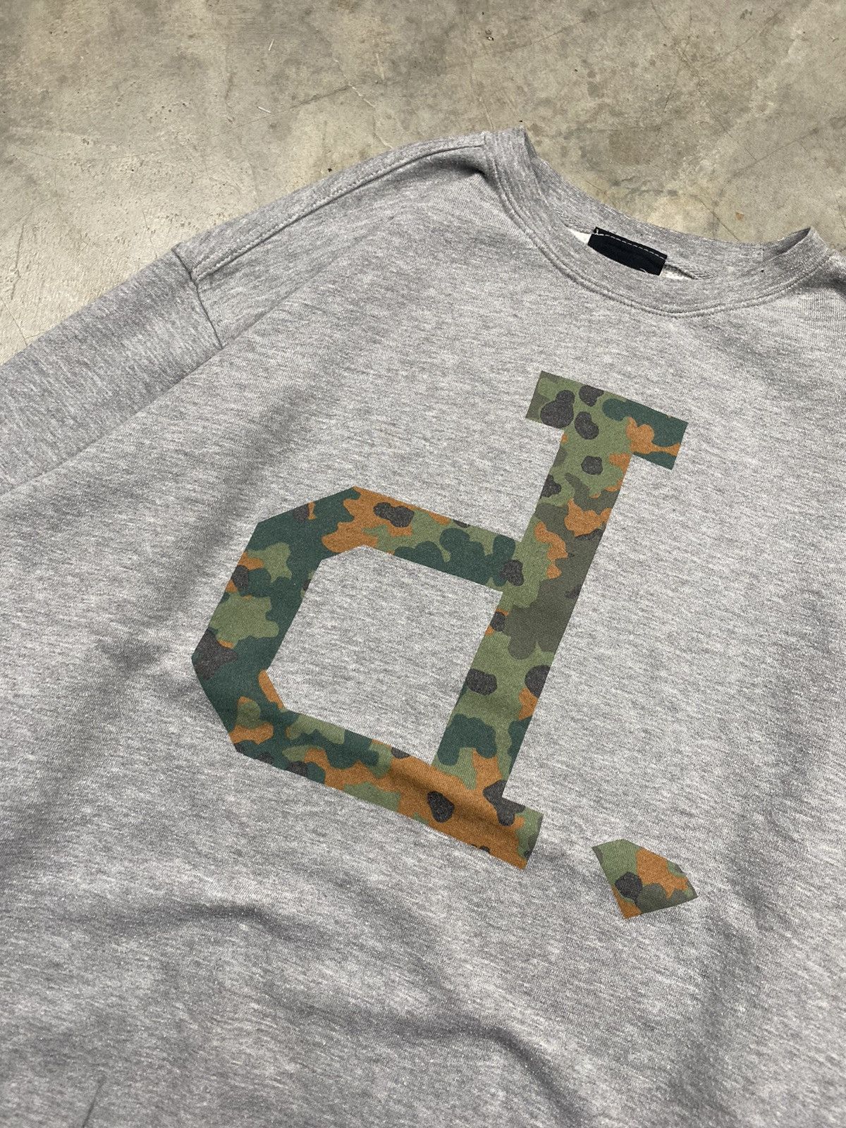 Diamond Supply Co. × Vintage y2k Diamond Supply Co Camo Crewneck Size US L / EU 52-54 / 3 - 3 Thumbnail