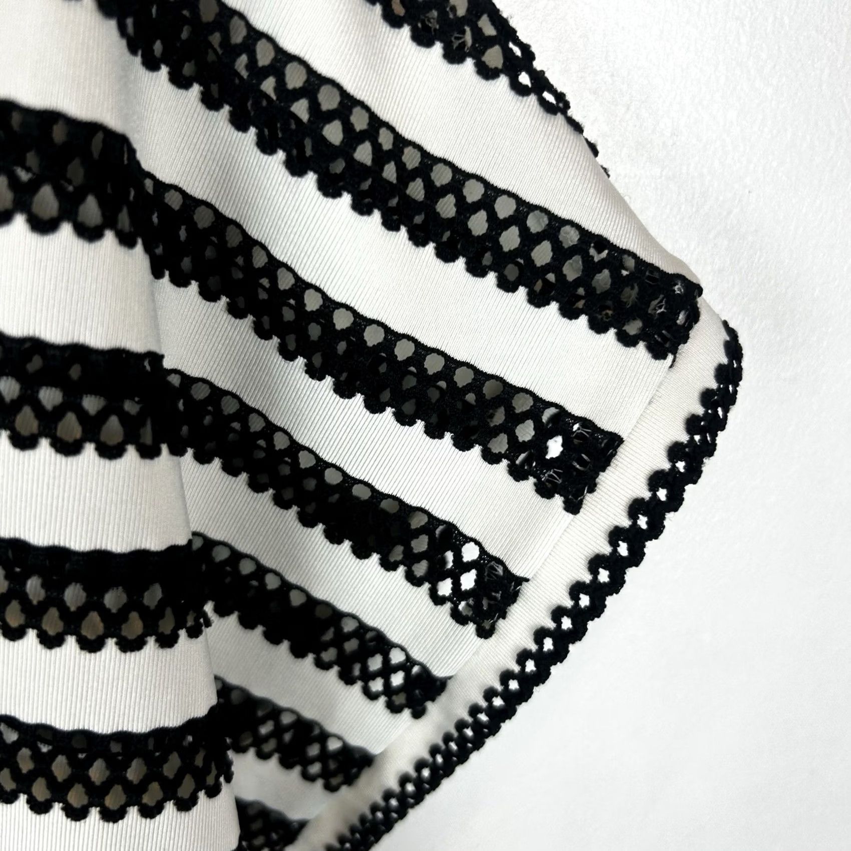 Calvin Klein Calvin Klein Womens Large Striped Cover Up - Drawstring Pockets - Black Polyester Spandex Size ONE SIZE - 7 Thumbnail