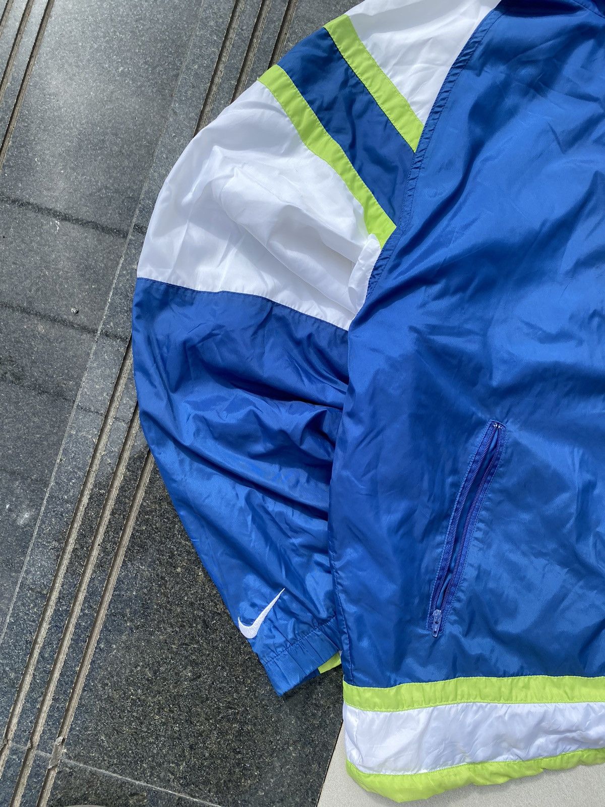 Nike × Vintage 90’s NIKE RARE Y2K MULTI LOGO RETRO SWOOSH NYLON JACKET Size US L / EU 52-54 / 3 - 4 Thumbnail