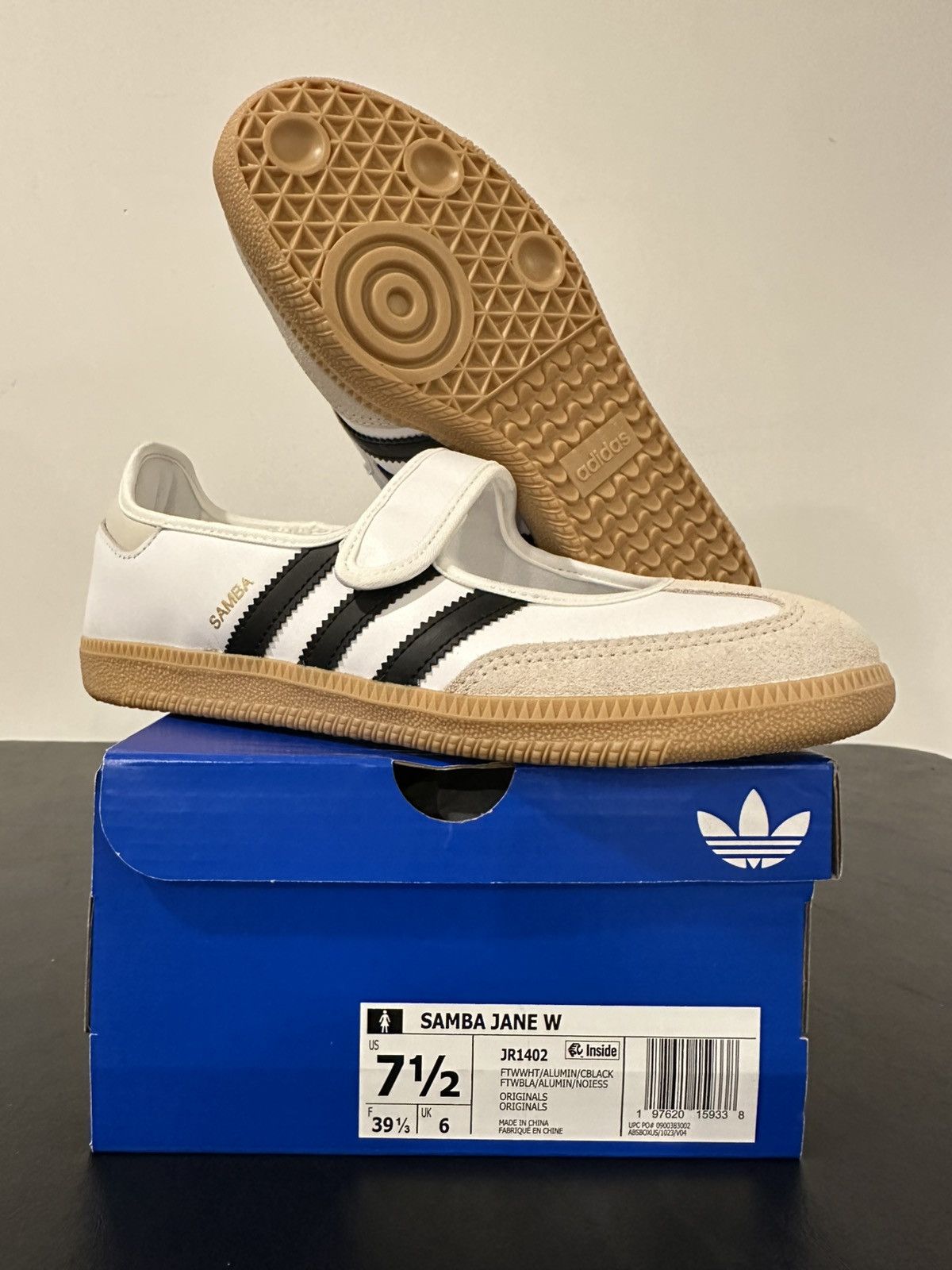 Adidas Size 7.5 - adidas Samba Jane White Black Gum W Size US 7.5 / IT 37.5 - 6 Thumbnail