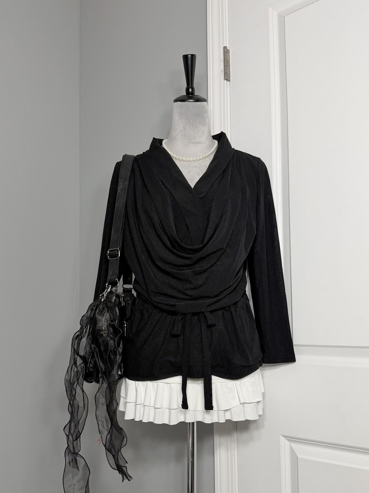 Other Vintage Juliette Black Draped Cowl Neck Blouse w/ Waist Tie Size M / US 6-8 / IT 42-44 - 7 Thumbnail
