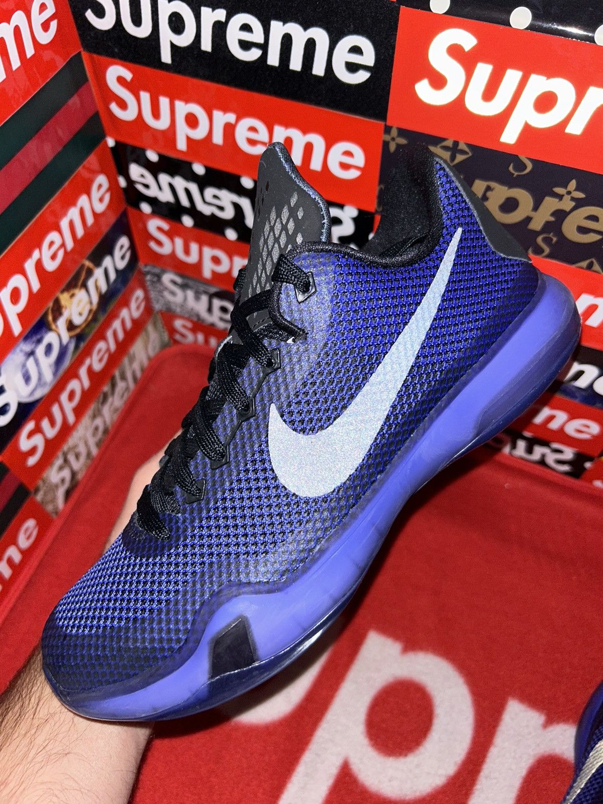Nike Nike Kobe 10 GS 'Blackout' 726067 005 size 7y VNDS Size US 7 / EU 40 - 7 Thumbnail