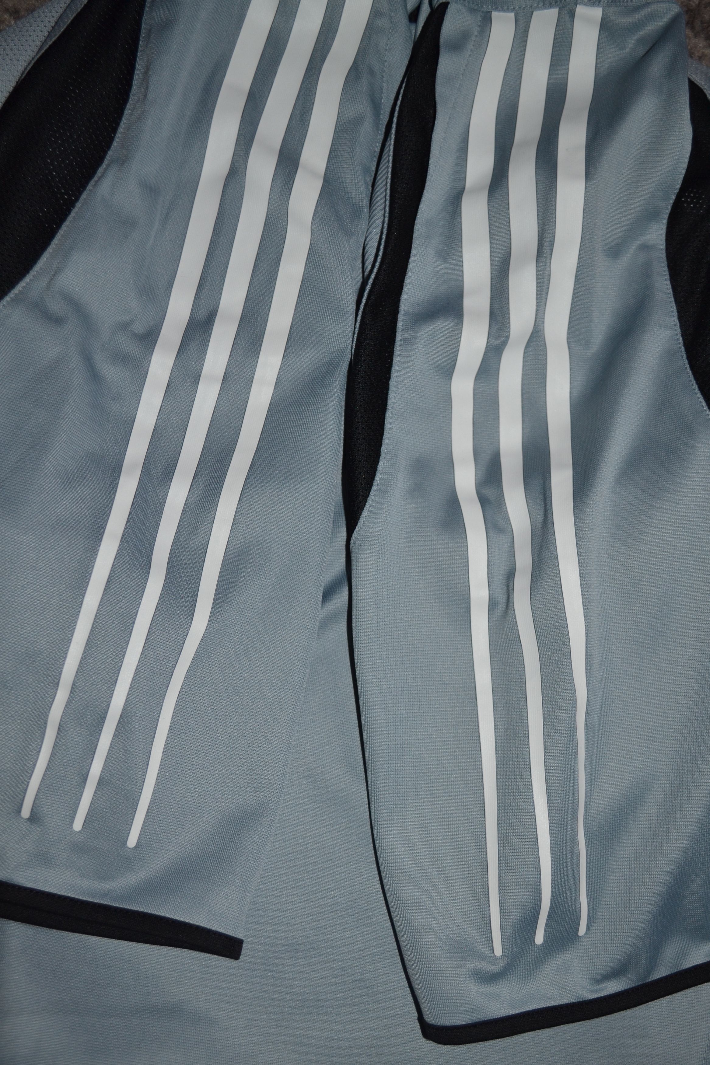 Adidas Vintage Real Madrid Training 2004 Football Shirt Jersey Size US S / EU 44-46 / 1 - 5 Thumbnail