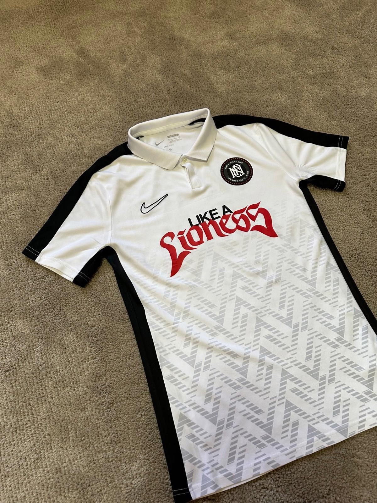 Nike Nike Football Club England ‘Like A Lioness’ Limited Edition Size US L / EU 52-54 / 3 - 2 Thumbnail