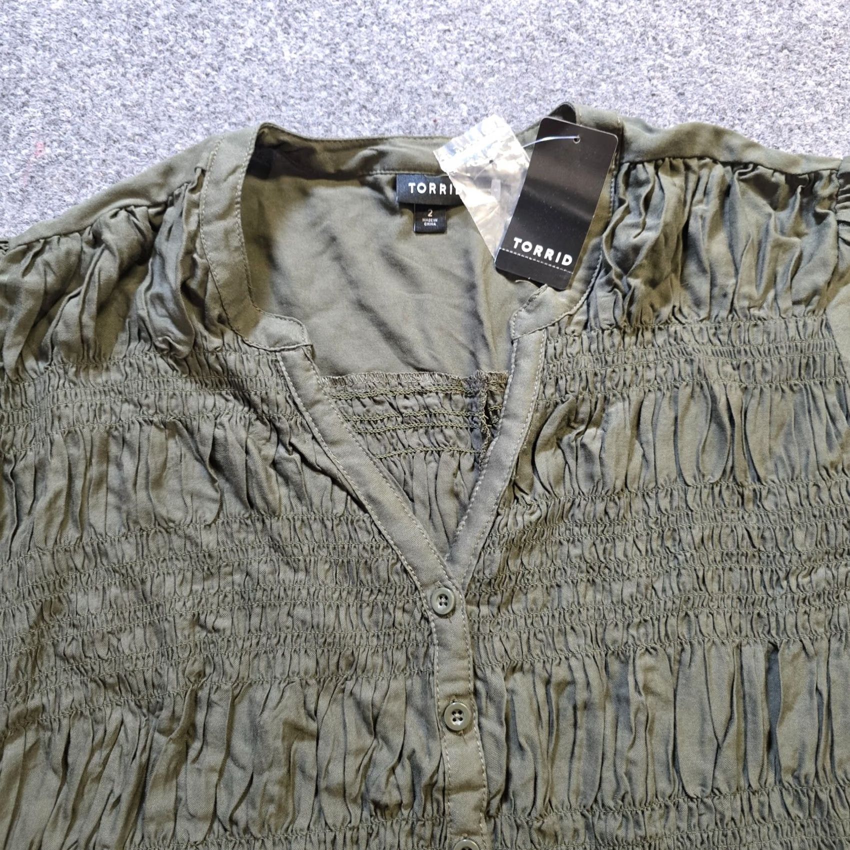 Torrid Torrid Top Womens 2X Green Peasant Peplum V Neck Long Sleeve Casual Fall Shirt Ladies Clothing Size XXL / US 16-18 / IT 52-54 - 2 Thumbnail