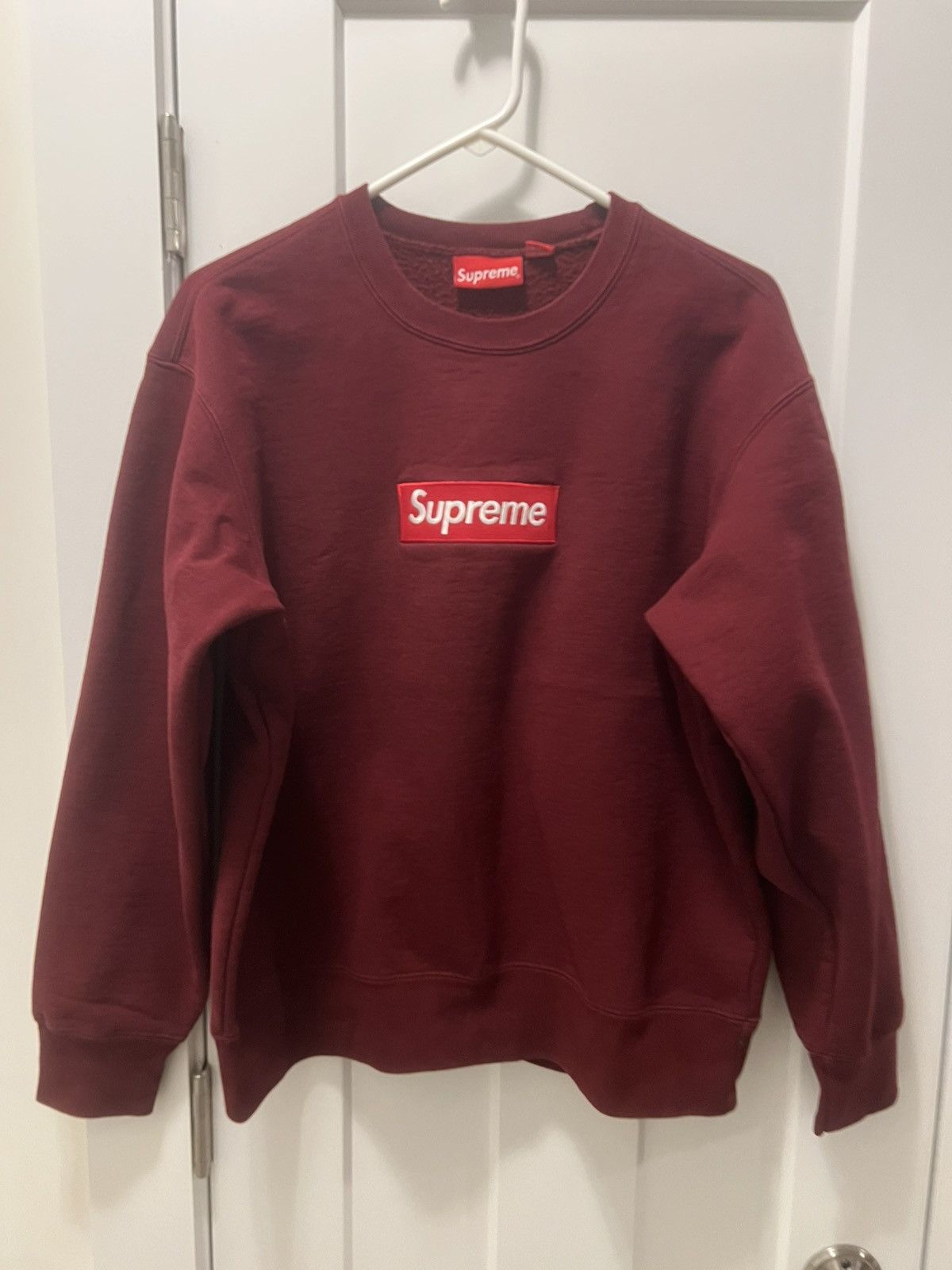 Supreme Supreme 2022 box logo crewneck Size US M / EU 48-50 / 2 - 1 Thumbnail