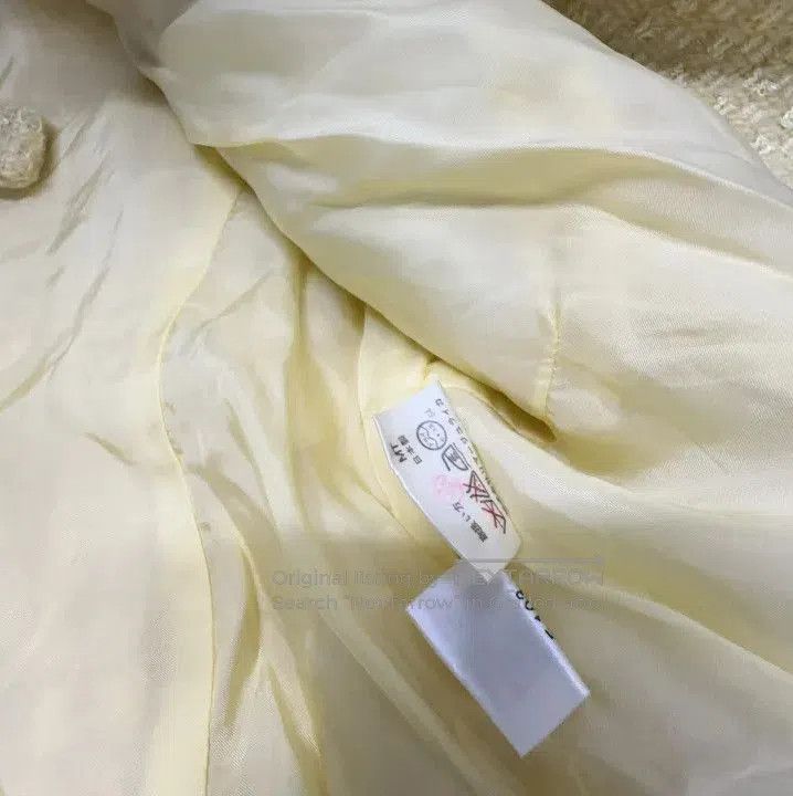 Balenciaga Balenciaga Stylish Minimalist Casual Jacket in Yellow. Size US M / EU 48-50 / 2 - 4 Thumbnail