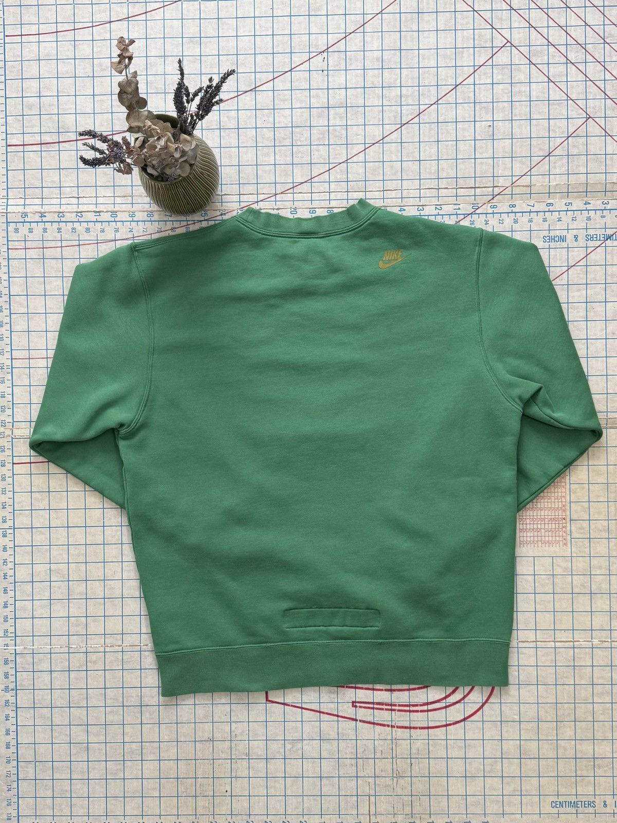 Nike × Vintage Vintage Y2K Nike Shoes Never Smile Crewneck Sweater Green Size US L / EU 52-54 / 3 - 18 Thumbnail