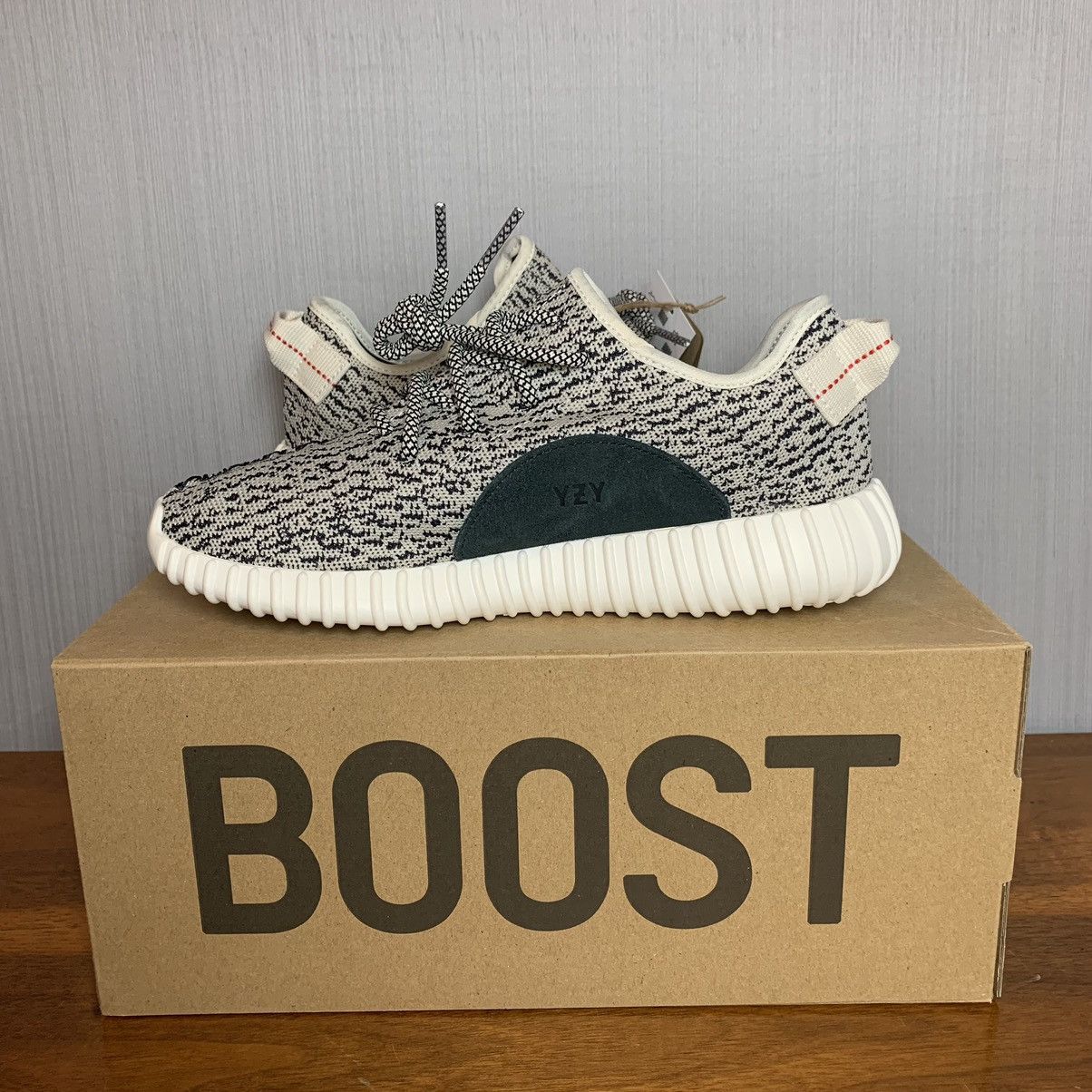 Adidas × Kanye West × Yeezy Yeezy Boost 350 Turtle Dove (2022) Size US 7 / EU 40 - 14 Thumbnail