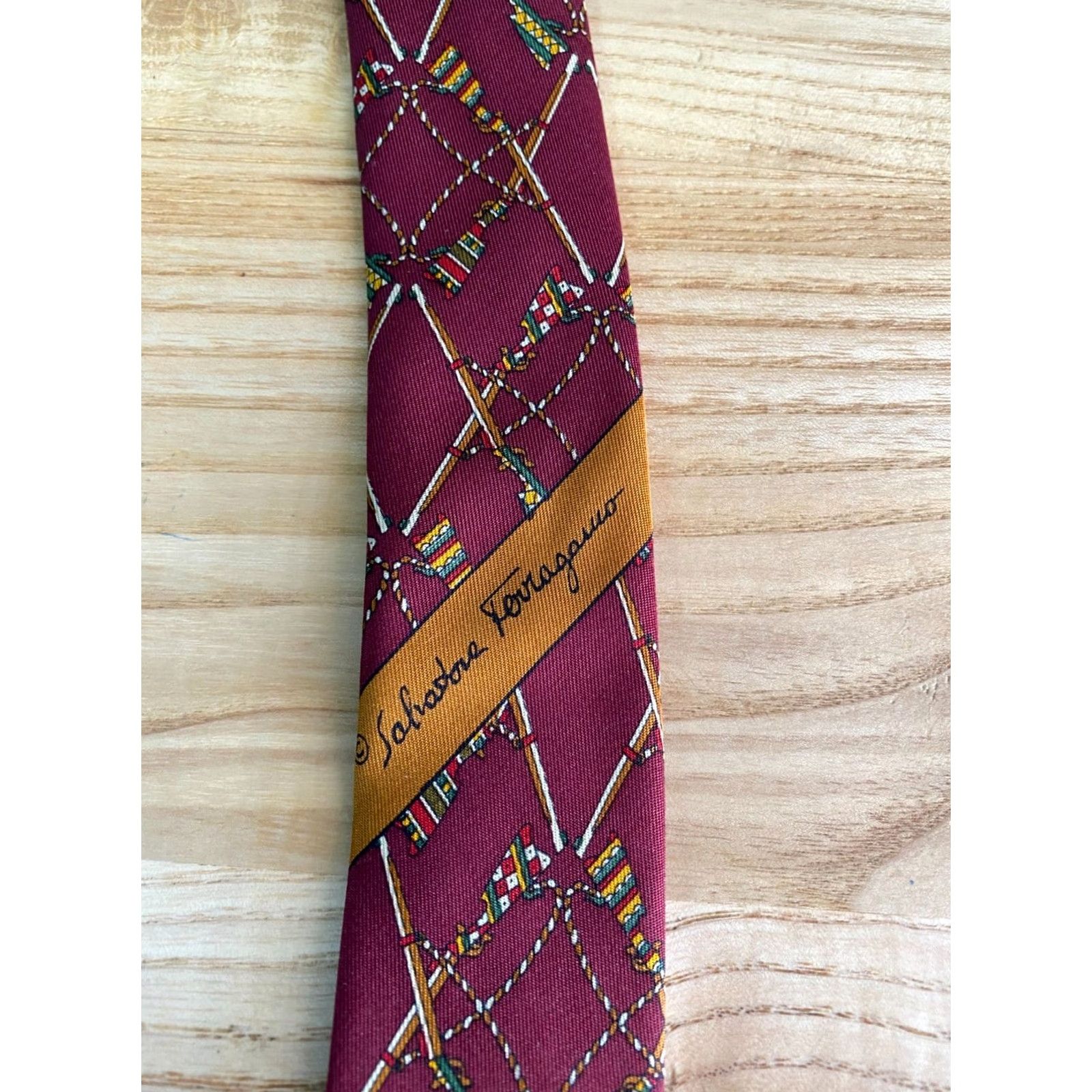 Salvatore Ferragamo VINTAGE Salvatore Ferragamo Tie Burgundy 100% Silk Made in Italy Men Leather? Wait. Size ONE SIZE - 4 Thumbnail